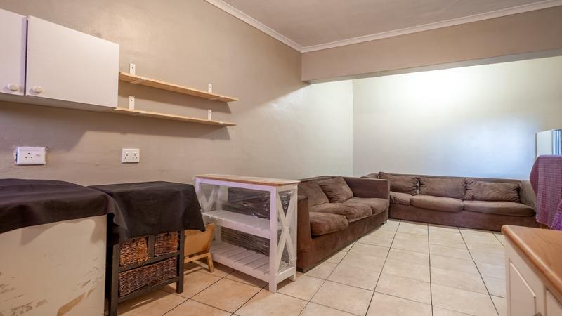 6 Bedroom Property for Sale in Kensington Western Cape